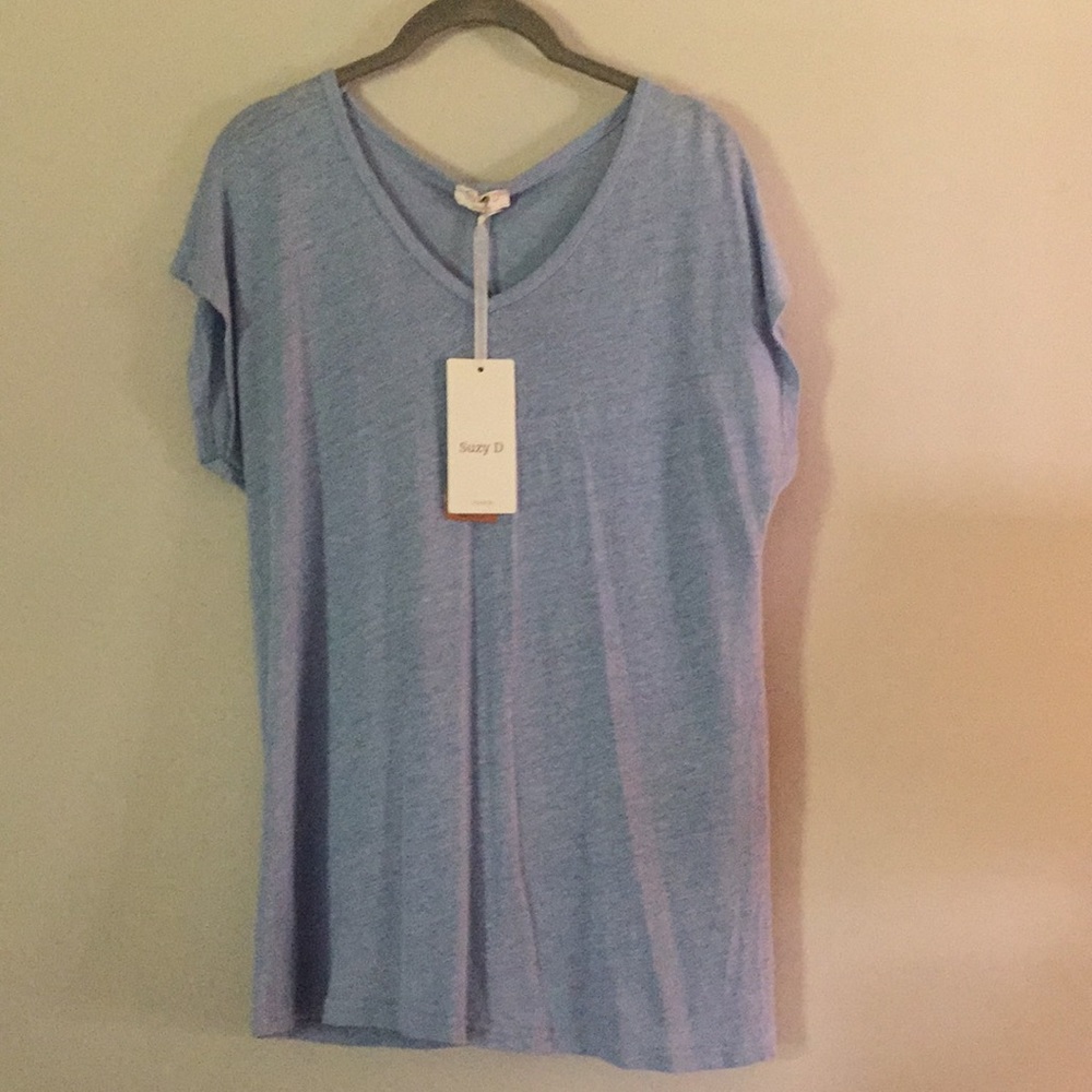 Awesome Suzy D London Linen Tee!